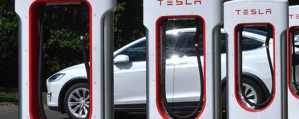 Tesla, Türkiye'de yeni Supercharger şarj istasyonları kurmaya başladı